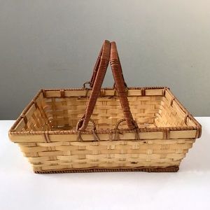 Vintage Wicker Basket Rectangular With Handles That Lie Down Decor & Crafts